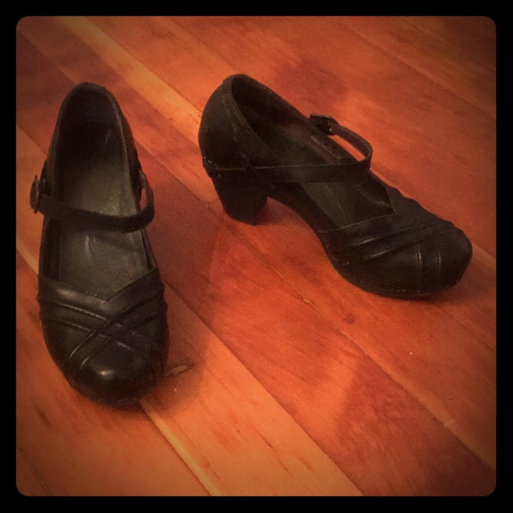 Dansko Reeny clog. Size 38 euro.